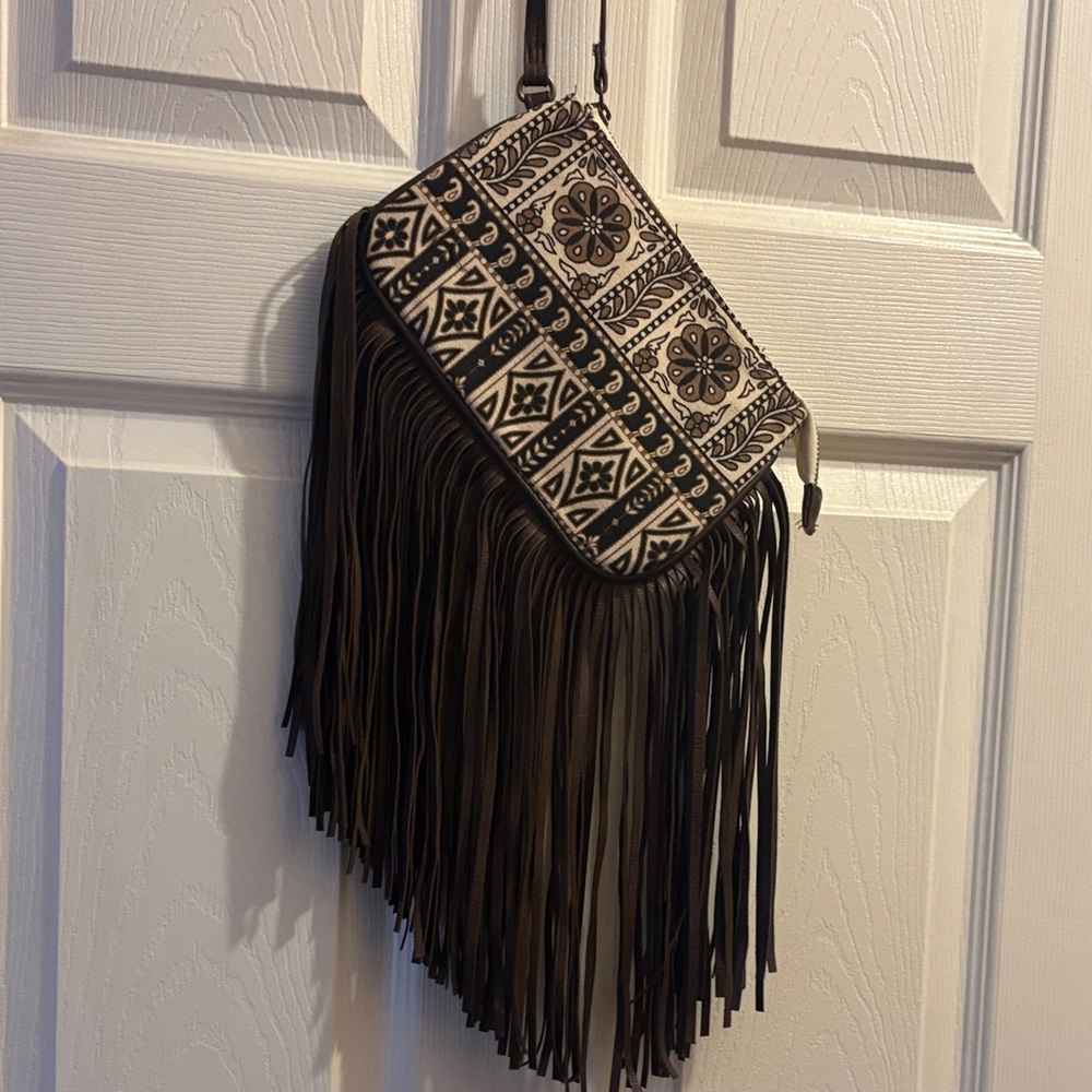 Bohemian Fringe Wristlet Bag - Black and Cream
